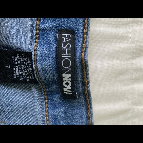 FashionNova Classic High Waist Skinny Jeans Size 7 - Picture 3 of 7